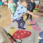 1000028530 150x150 - Zabawy podwórkowe z firmą CZAR – grupa Jagódki