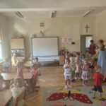 BQ 0Dbr1 150x150 - Pierwszy tydzień w przedszkolu  w grupie Słoneczka