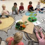 IMG 1963 150x150 - „Gruszki poznają warzywa i owoce” 🥕🍎