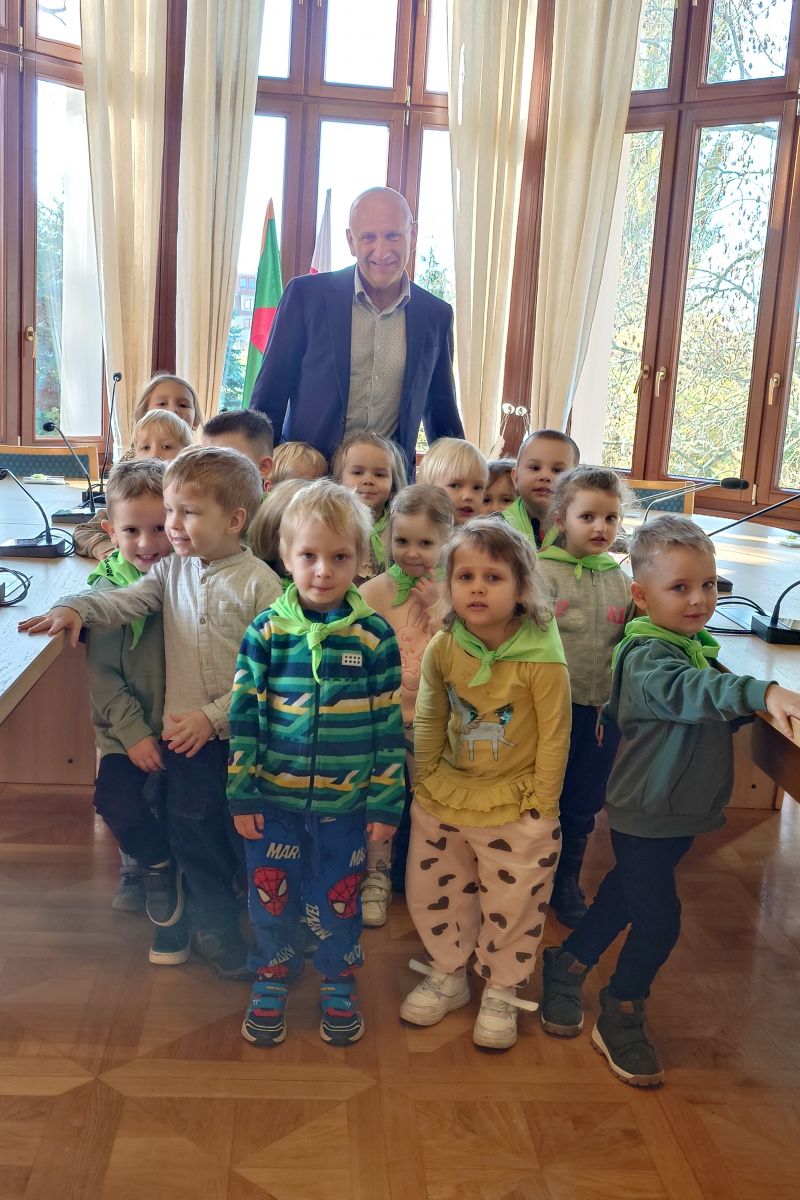 Pszczółki z wizytą u Pana Wójta