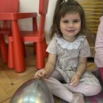 8dcggbRt 150x150 - Zabawy ruchowe i tańce z balonami w Słoneczkach