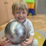 BTFH3MLp 150x150 - Zabawy ruchowe i tańce z balonami w Słoneczkach