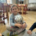 DpniPRwx 150x150 - Zabawy ruchowe i tańce z balonami w Słoneczkach