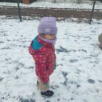 IMG20251124112404 150x150 - Dzieci z grupy &bdquo;Kotki&rdquo; z radością powitały pierwszy śnieg