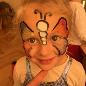 Dzień Postaci z Bajek w grupie Słoneczek 🧚‍♀️✨