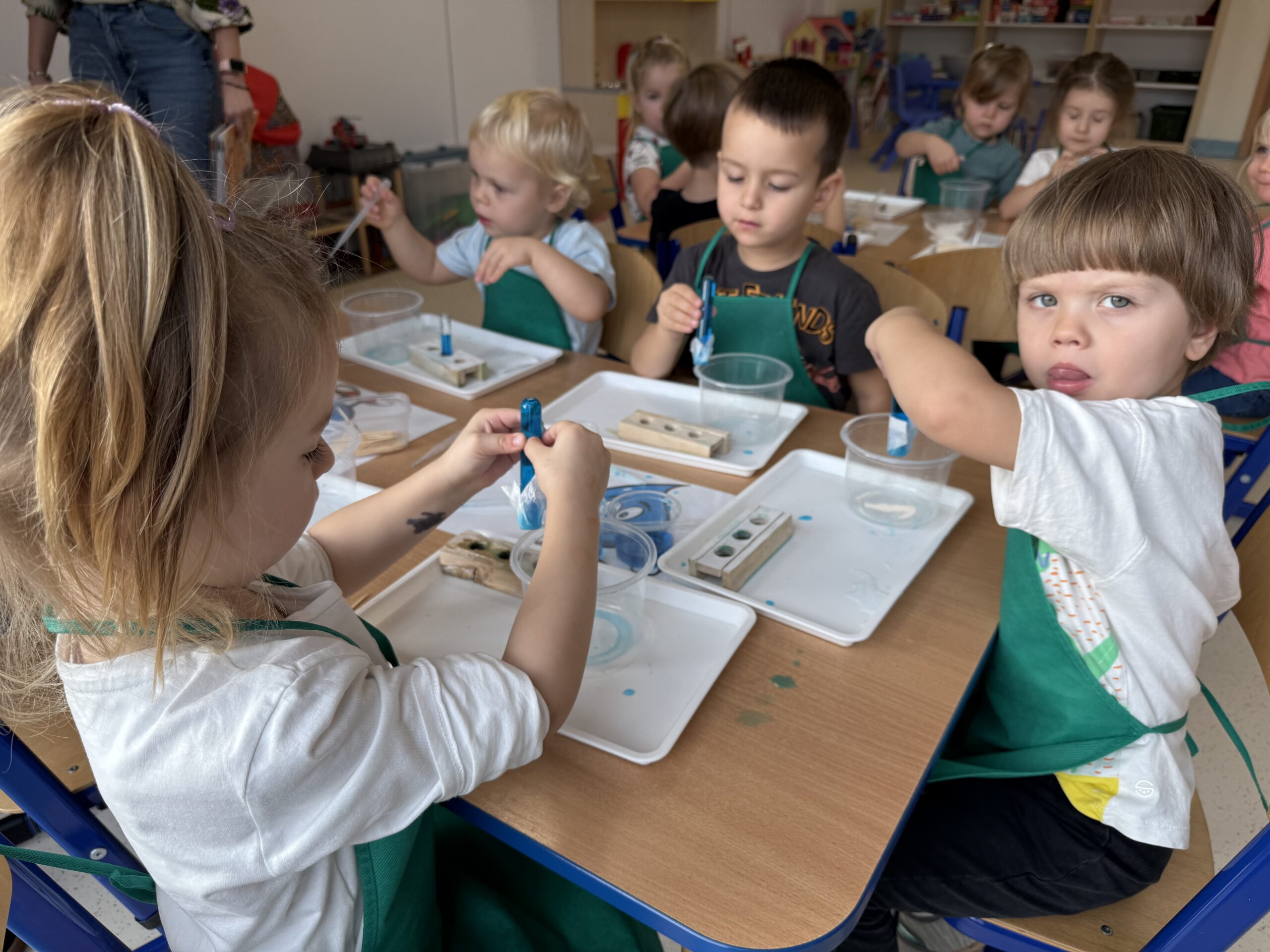 Zabawy z wodą – naukowa przygoda Gruszek