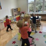wzwxeHML 150x150 - Zabawy ruchowe i tańce z balonami w Słoneczkach