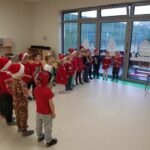 Mikołaj z wizytą u Pszczółek grupa III 123 150x150 - Mikołaj z wizytą u Pszczółek grupa III