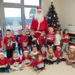 Mikołaj z wizytą u Pszczółek grupa III 144 150x150 - Mikołaj z wizytą u Pszczółek grupa III