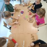 1765364918077 150x150 - Warsztat ciasteczkowy w gr. Biedronki