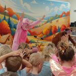 1766442602419 150x150 - Teatrzyk "O śwince co o powietrze nie dbała "