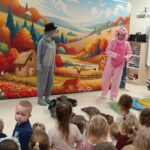 1766442602512 150x150 - Teatrzyk "O śwince co o powietrze nie dbała "