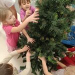 1766442755915 150x150 - Kalendarz adwentowy i ubieranie choinki w gr. Biedronki