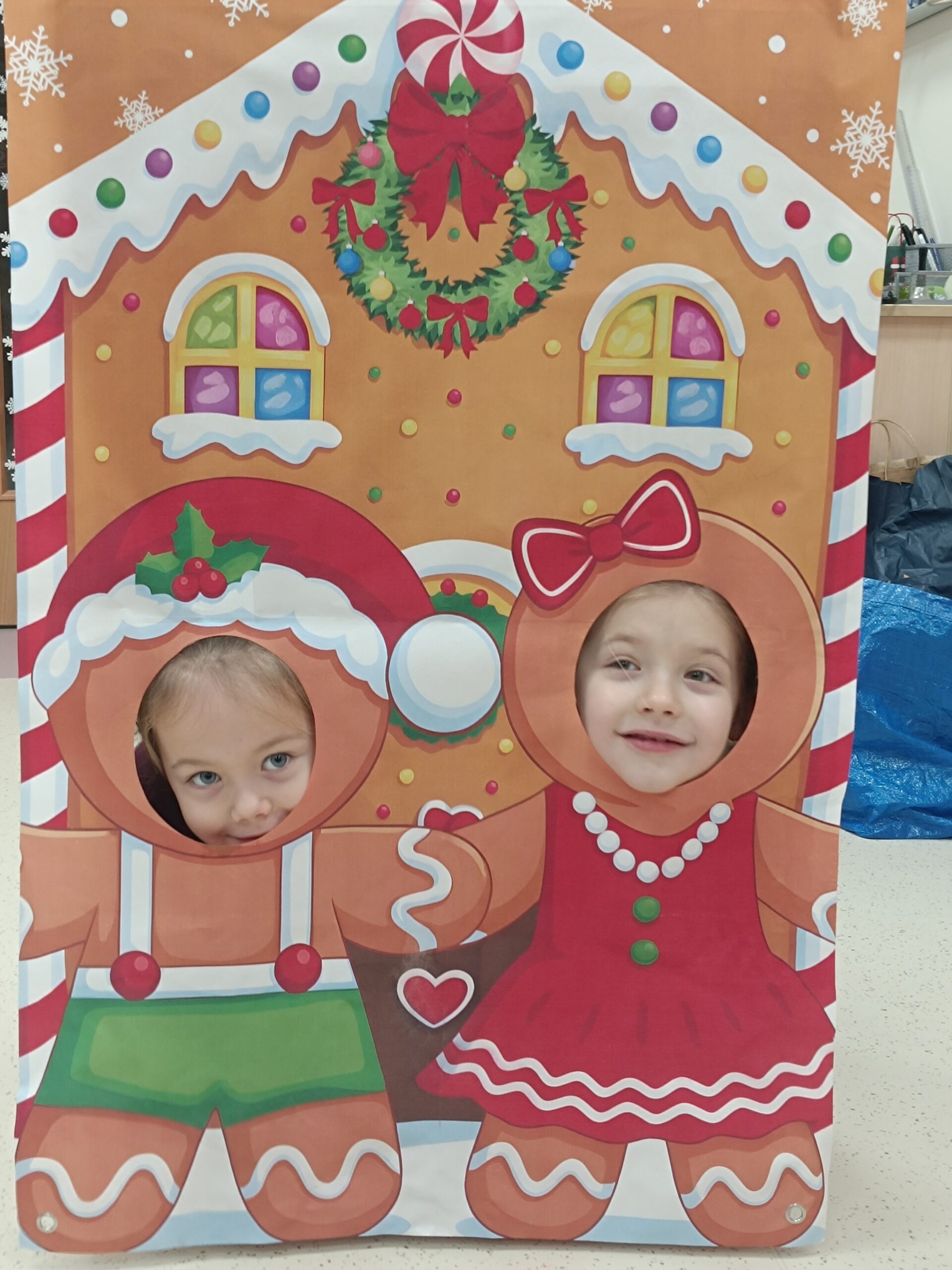 Kalendarz adwentowy i ubieranie choinki w gr. Biedronki