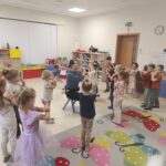 Żabki uczą się mediacji IMG 20251211 092607 150x150 - Żabki uczą się mediacji