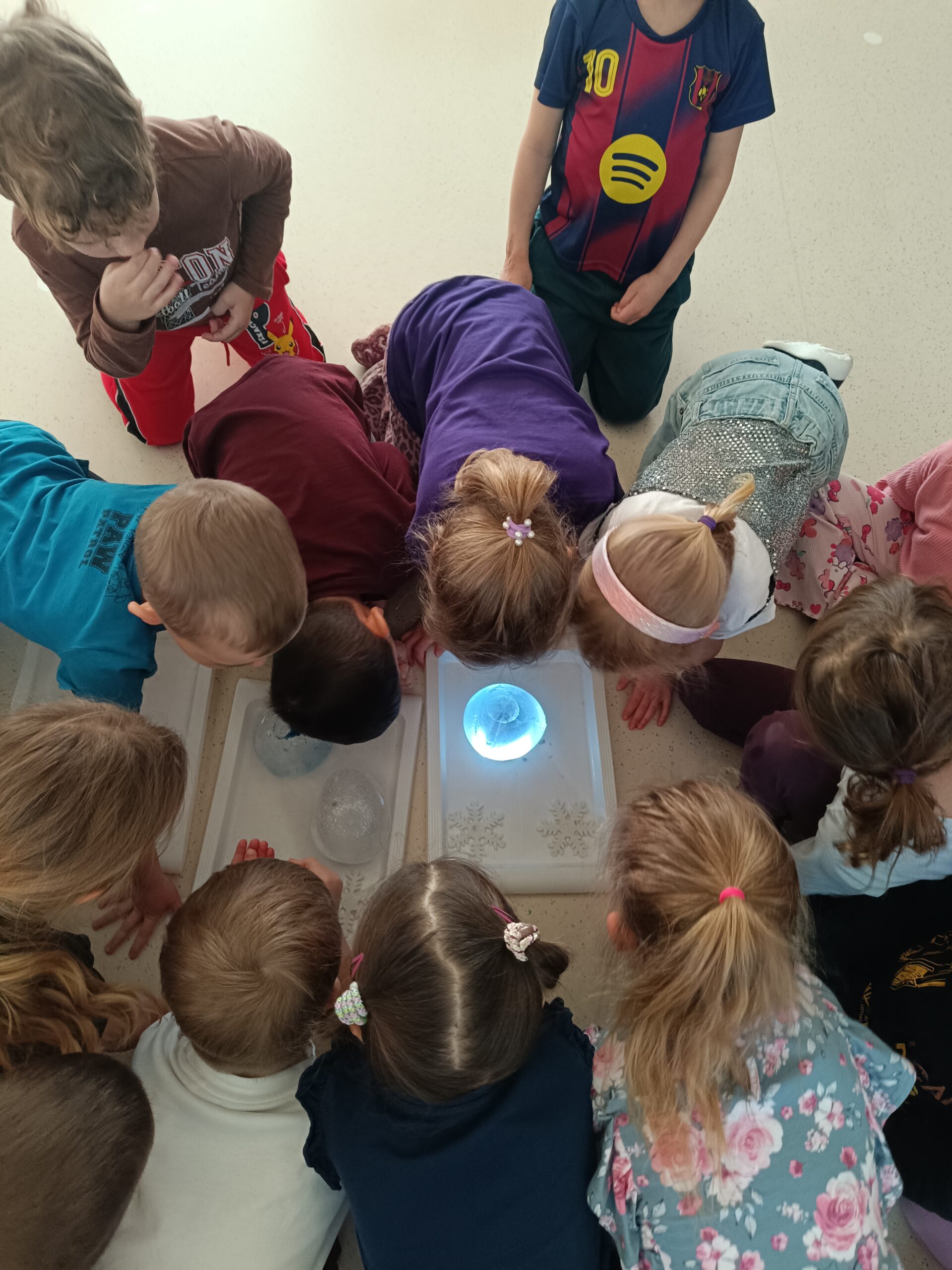 Nasze zimowe eksperymenty – gr. Biedronki