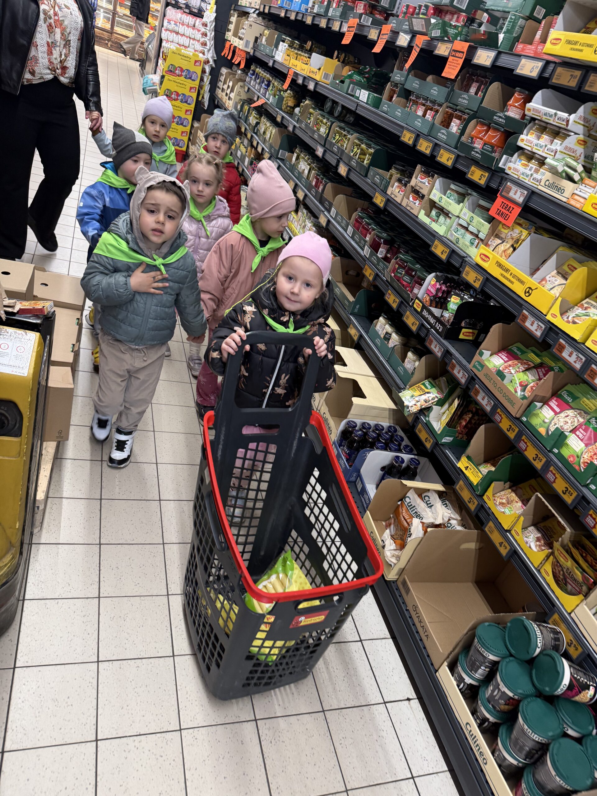 Gruszki na zakupach w „Biedronce”
