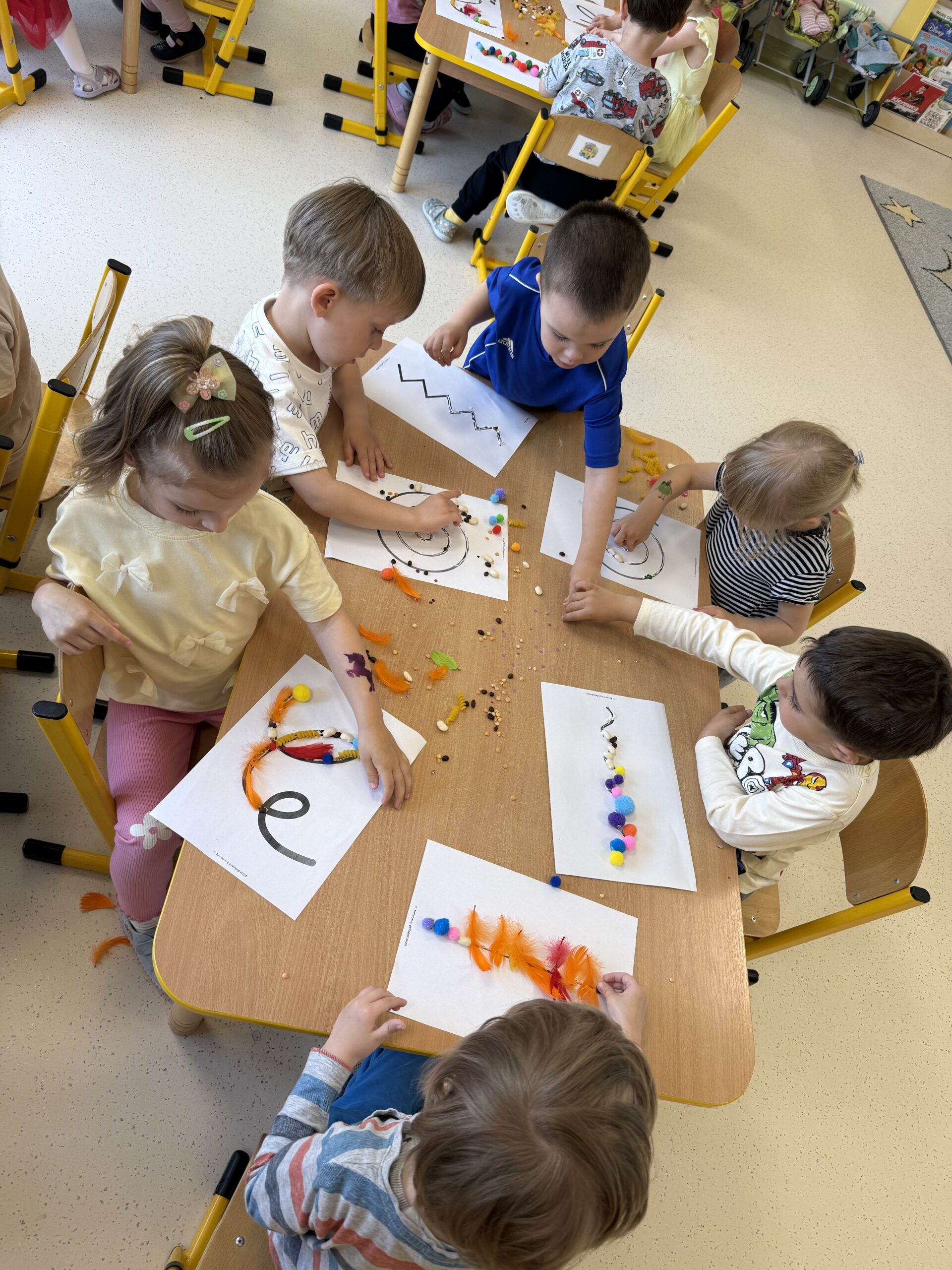 Projekt edukacyjny „Małe rączki – wielkie możliwości, czyli sensoryczna droga do sprawności”